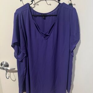 46. Women's Purple V-Neck Top